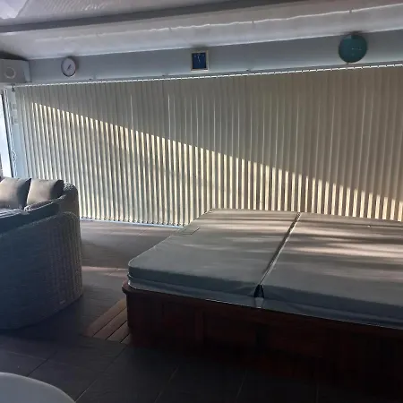 Villa Charmante Maison Avec Spa, Sauna Et Jardin Privatif *