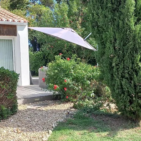 Villa Charmante Maison Avec Spa, Sauna Et Jardin Privatif