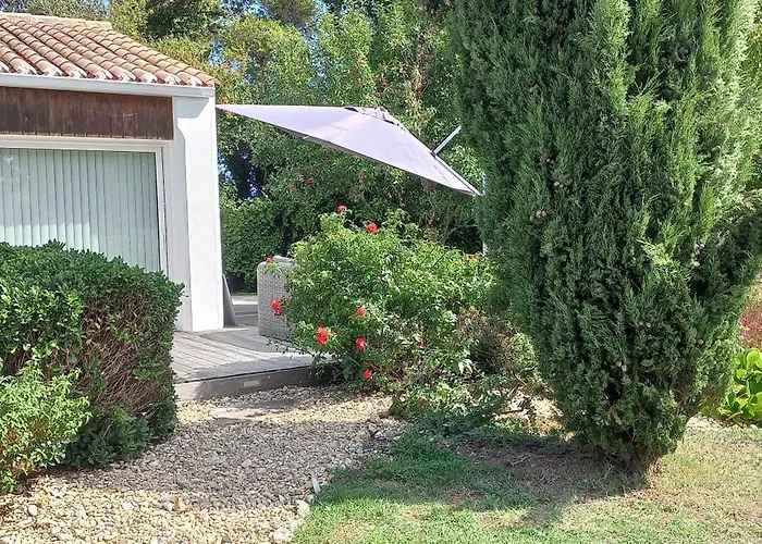 Villa Charmante Maison Avec Spa, Sauna Et Jardin Privatif
